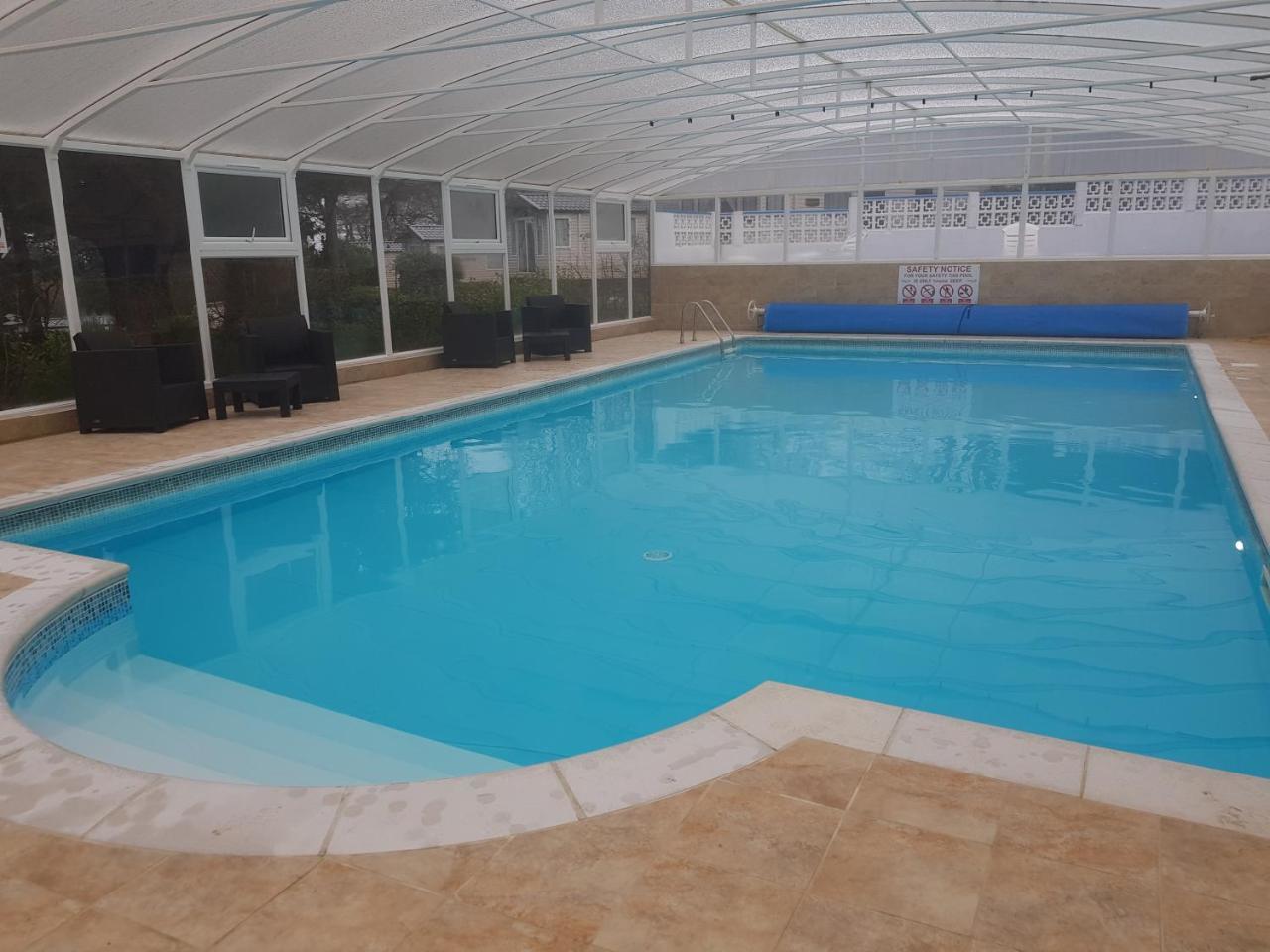 Valley Grove Bungalows Сондърсфут Екстериор снимка
