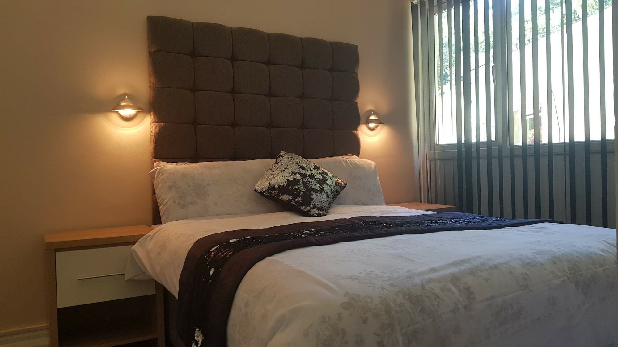Valley Grove Bungalows Сондърсфут Екстериор снимка
